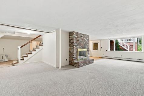 16 Manters Point Plymouth MA 02360