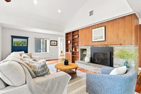 16 Manters Point Plymouth MA 02360