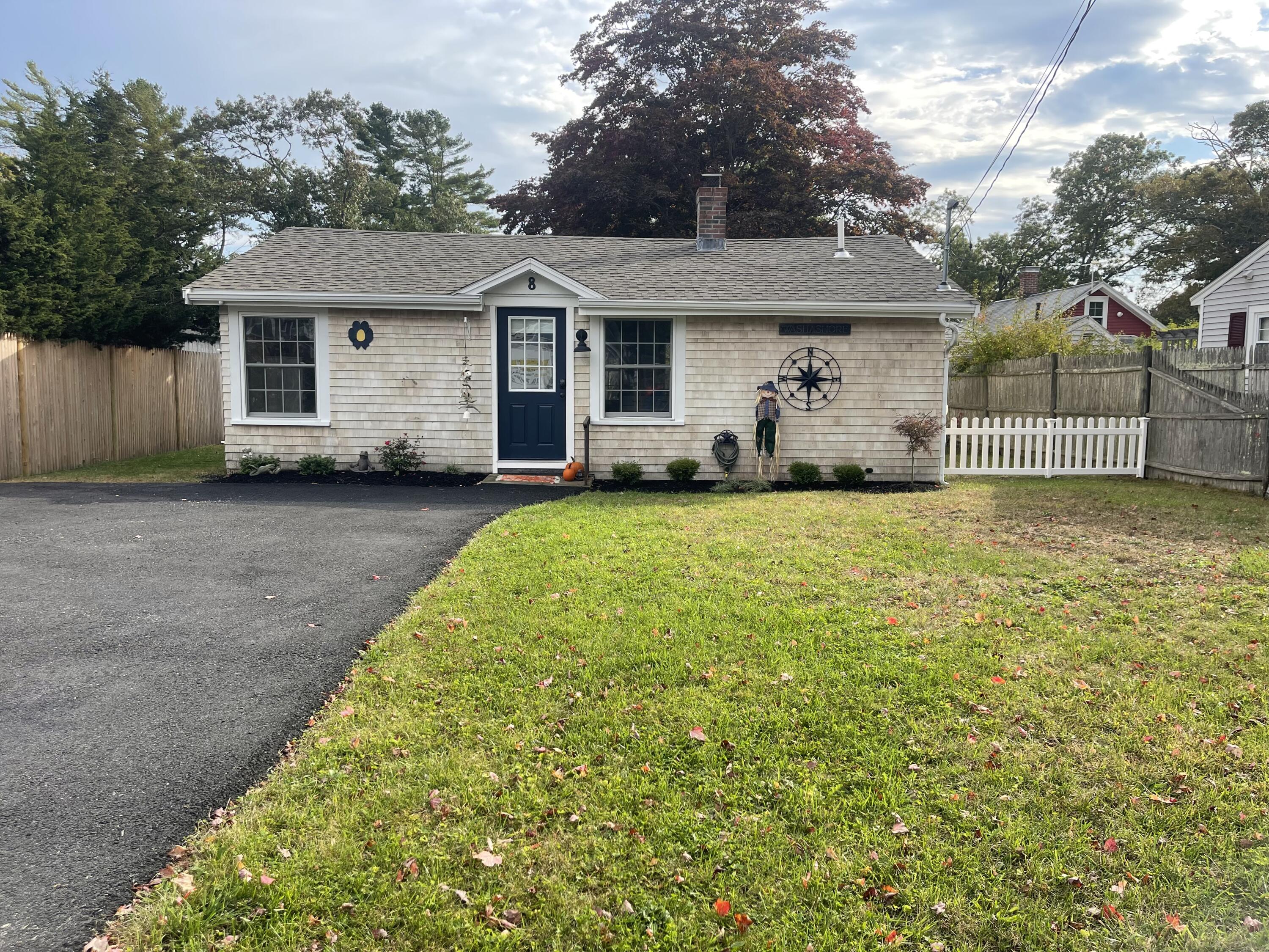 8 Bungalow Lane Buzzards Bay MA 02532