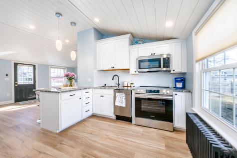 8 Bungalow Lane Buzzards Bay MA 02532