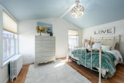 8 Bungalow Lane Buzzards Bay MA 02532