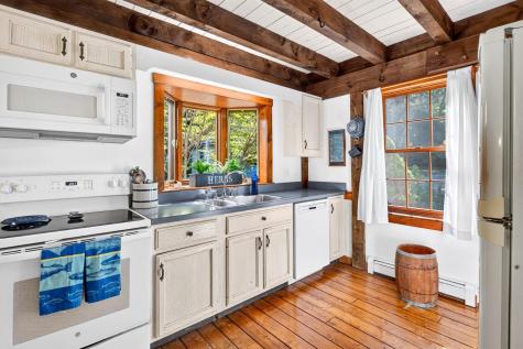 110 Waquoit Road Cotuit MA 02635