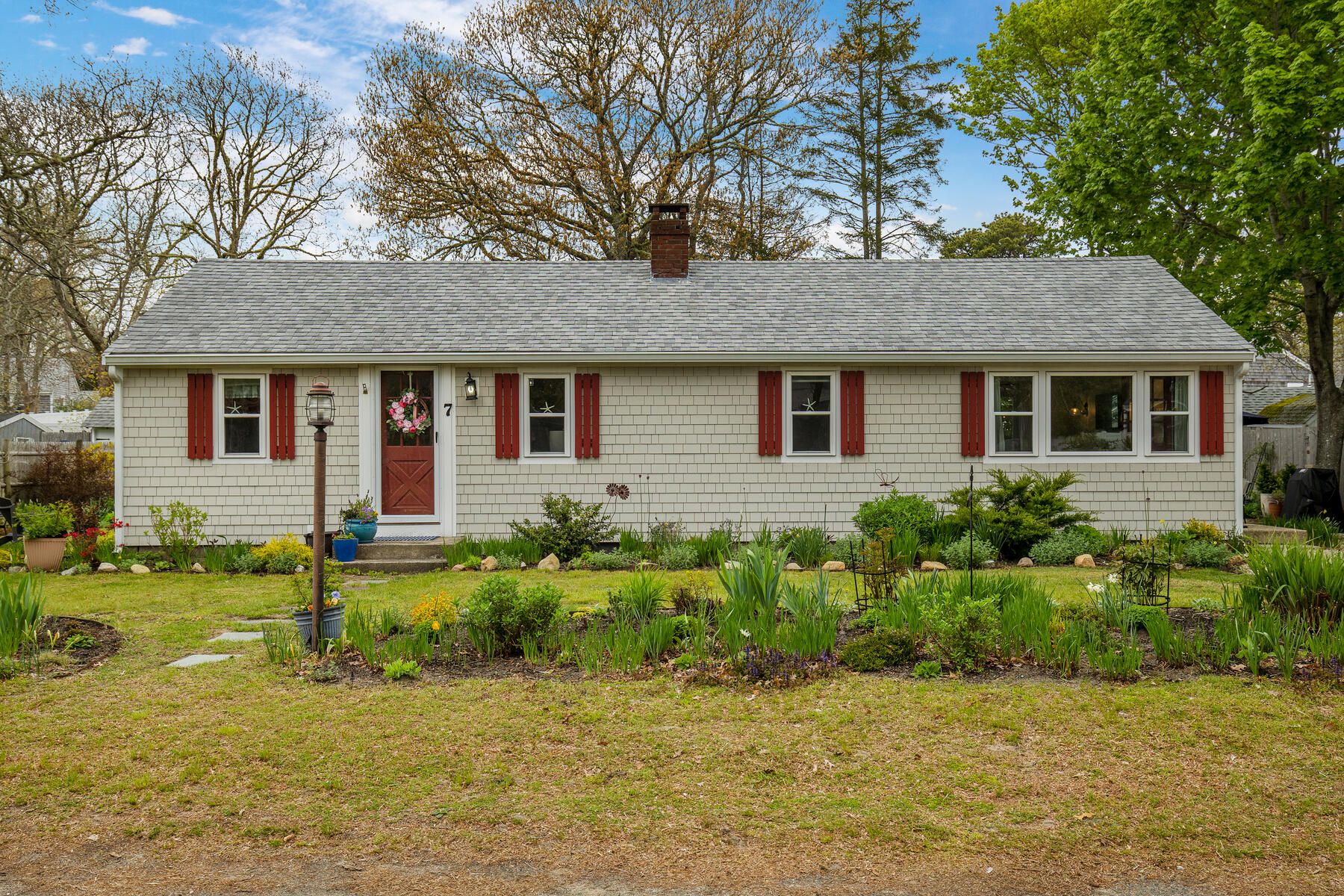 7 Oak Leaf Lane Dennis MA 02670