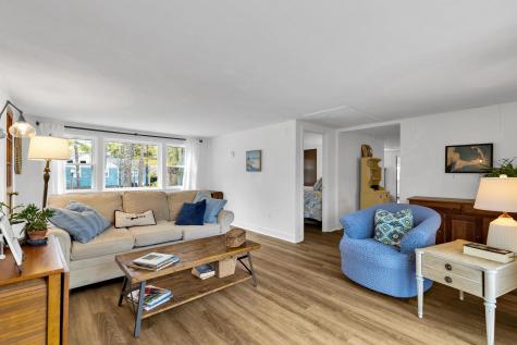 7 Oak Leaf Lane Dennis MA 02670
