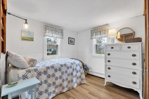 7 Oak Leaf Lane Dennis MA 02670