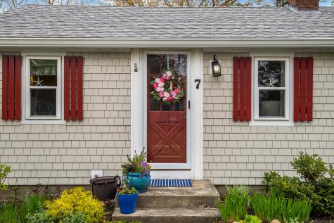 7 Oak Leaf Lane Dennis MA 02670