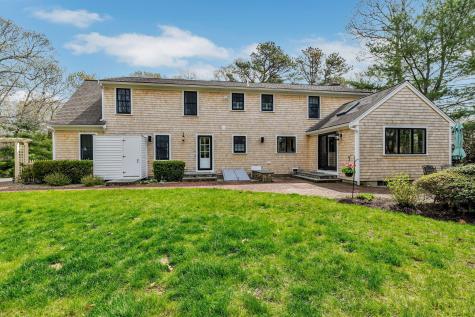 5 Quail Run Lane Sandwich MA 02537