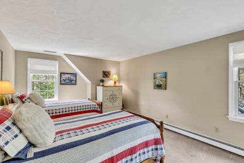 5 Quail Run Lane Sandwich MA 02537