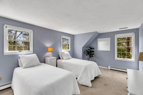 5 Quail Run Lane Sandwich MA 02537