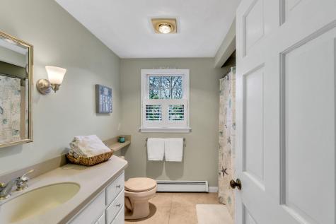 5 Quail Run Lane Sandwich MA 02537