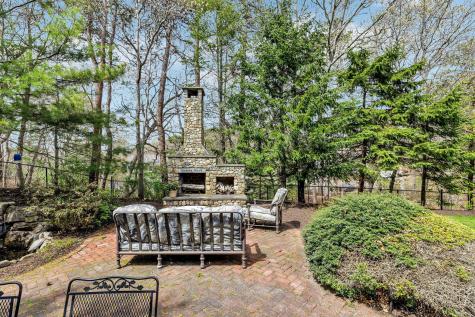 5 Quail Run Lane Sandwich MA 02537