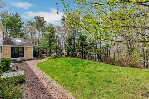 5 Quail Run Lane Sandwich MA 02537