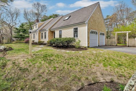 5 Quail Run Lane Sandwich MA 02537