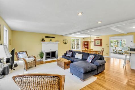 5 Quail Run Lane Sandwich MA 02537