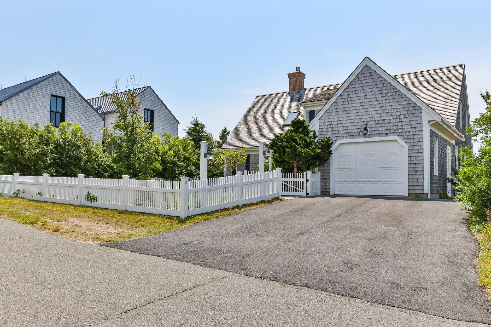 7 Sea Street Harwich MA 02646