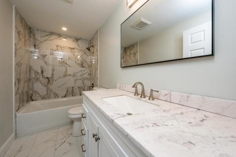 98 Wagon Lane Barnstable MA 02601