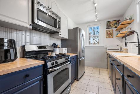 26 Winslow Street Provincetown MA 02657