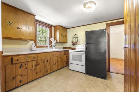 107 Shorewood Drive Teaticket MA 02536