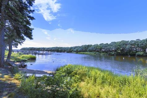 107 Shorewood Drive Teaticket MA 02536