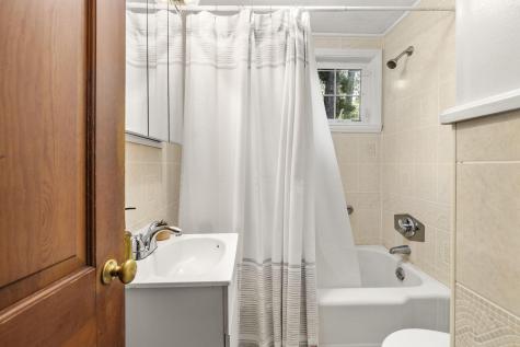 107 Shorewood Drive Teaticket MA 02536