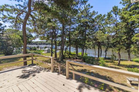107 Shorewood Drive Teaticket MA 02536