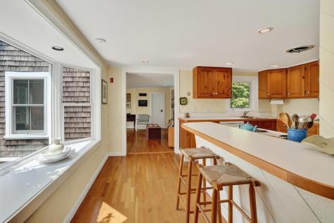 88 Franklin Street Vineyard Haven MA 02568