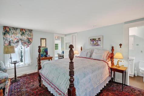 88 Franklin Street Vineyard Haven MA 02568