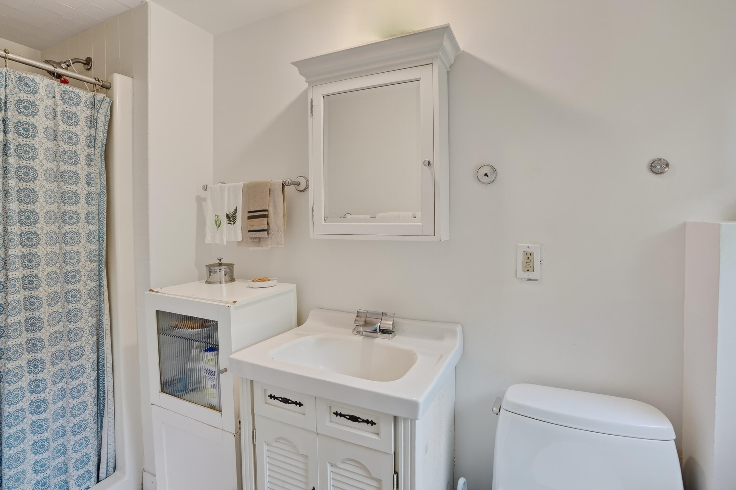 88 Franklin Street Vineyard Haven MA 02568
