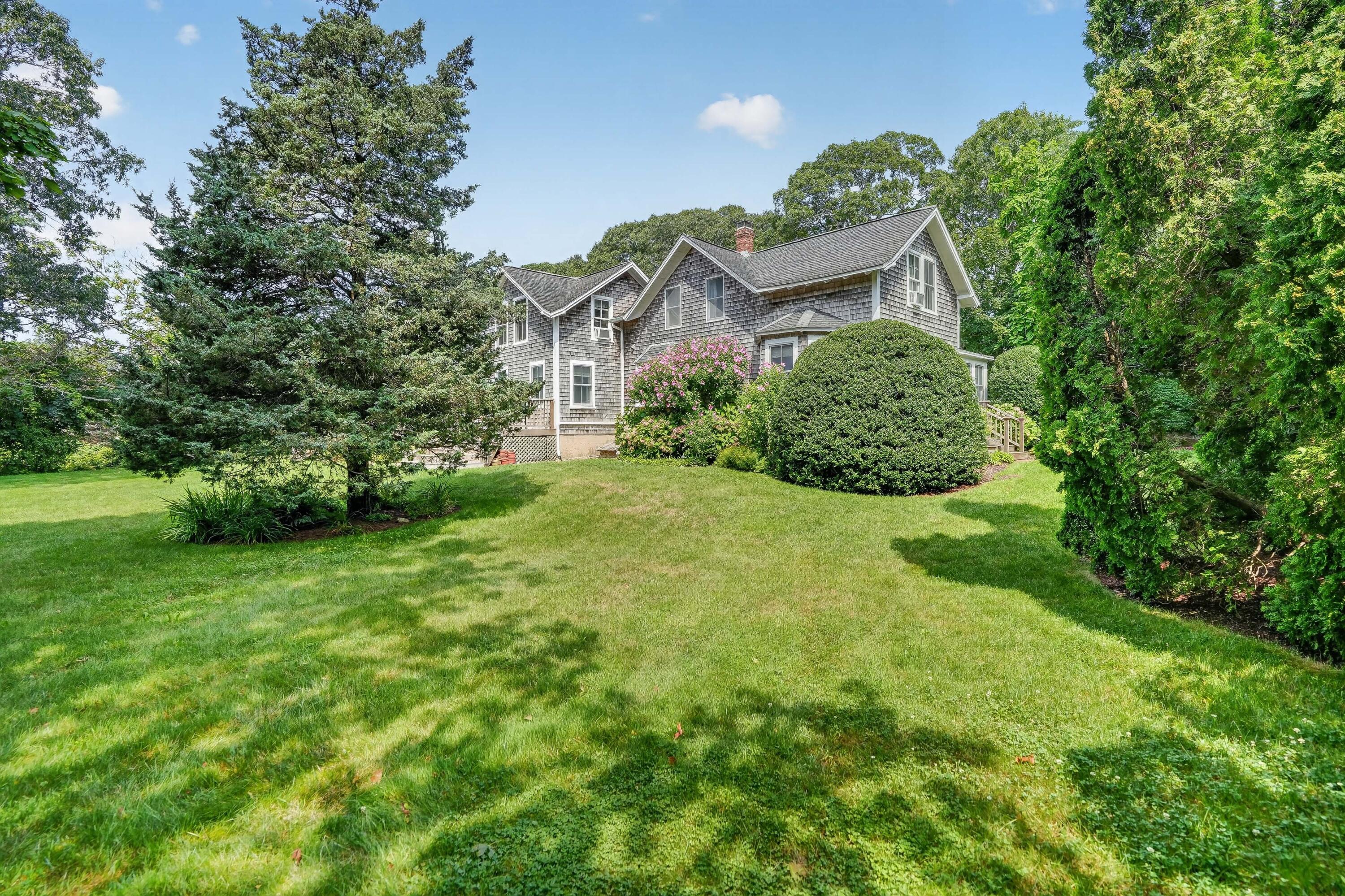 88 Franklin Street Vineyard Haven MA 02568