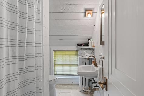 88 Franklin Street Vineyard Haven MA 02568