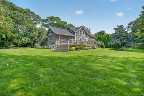 88 Franklin Street Vineyard Haven MA 02568