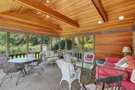 88 Franklin Street Vineyard Haven MA 02568