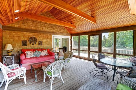88 Franklin Street Vineyard Haven MA 02568