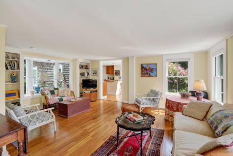 88 Franklin Street Vineyard Haven MA 02568