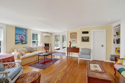 88 Franklin Street Vineyard Haven MA 02568