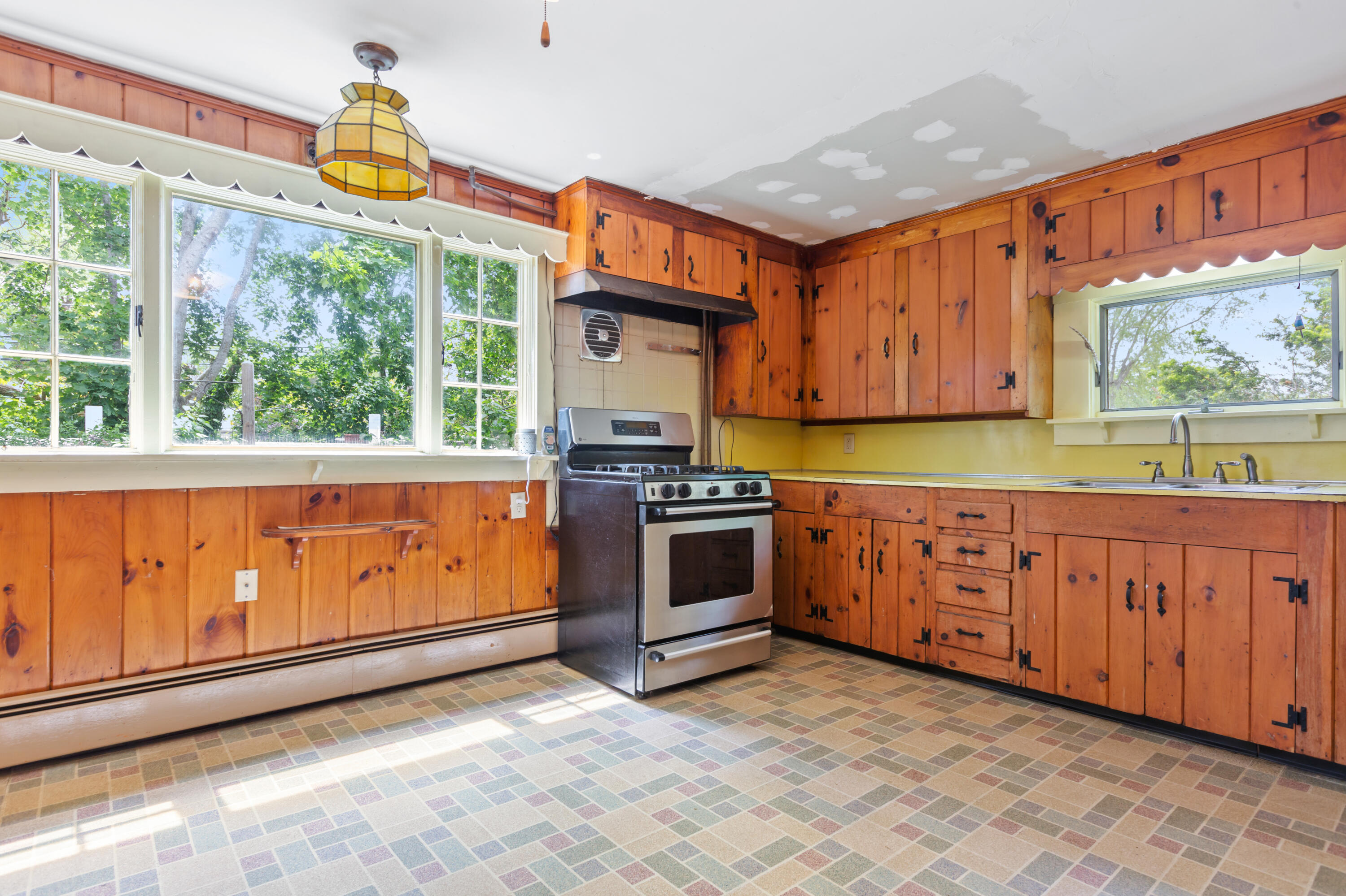 22 Browne Street Provincetown MA 02657