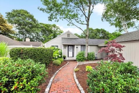 7 Brassie Way Mashpee MA 02649