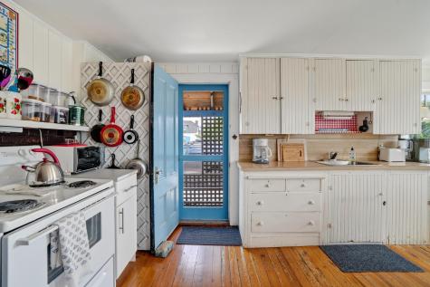 27 Beach Road Oak Bluffs MA 02557