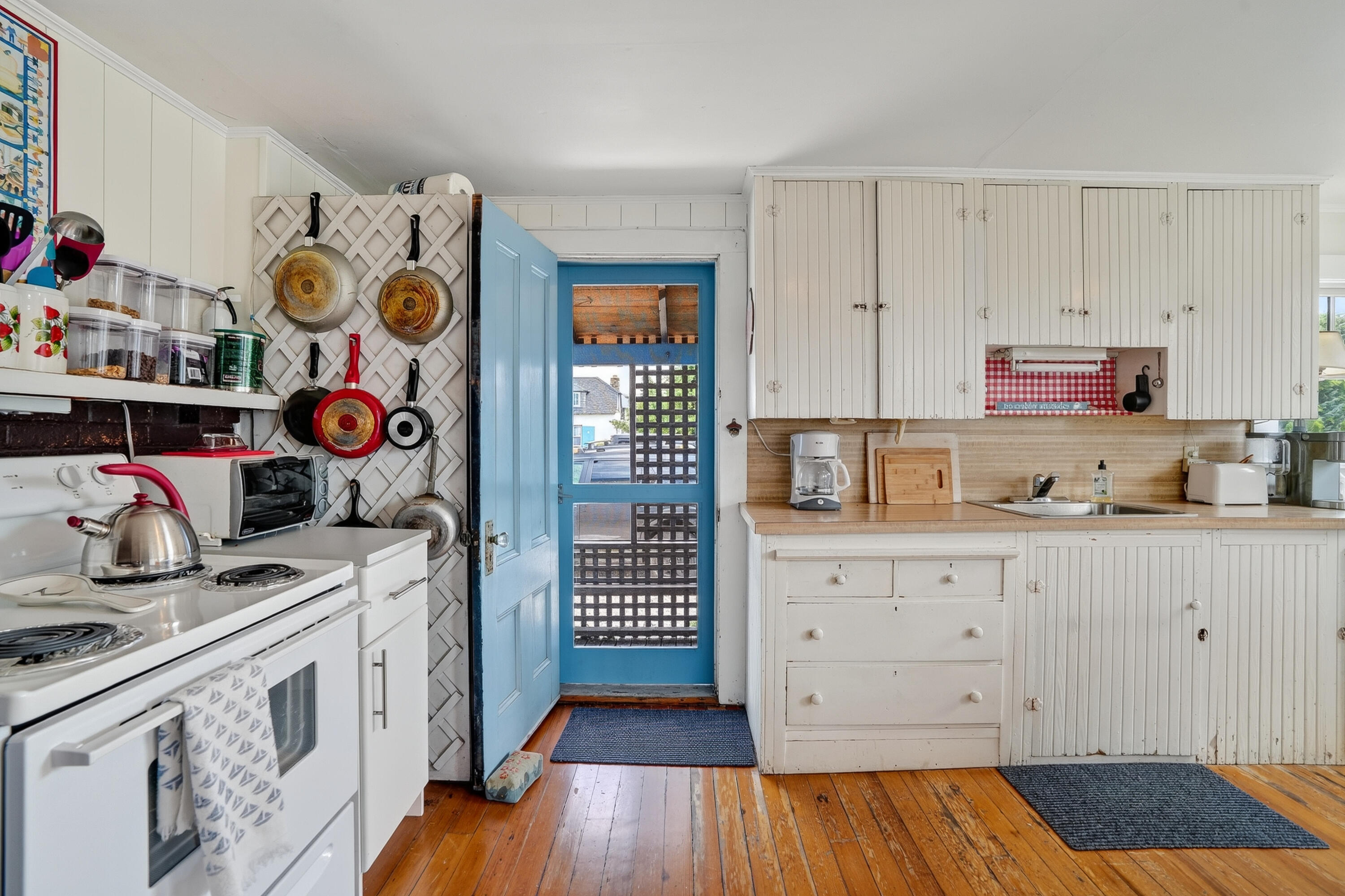27 Beach Road Oak Bluffs MA 02557