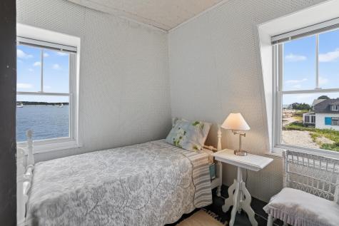 27 Beach Road Oak Bluffs MA 02557