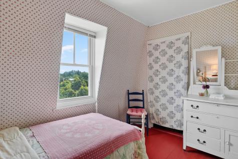 27 Beach Road Oak Bluffs MA 02557