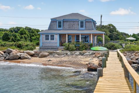 27 Beach Road Oak Bluffs MA 02557