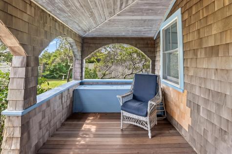 27 Beach Road Oak Bluffs MA 02557