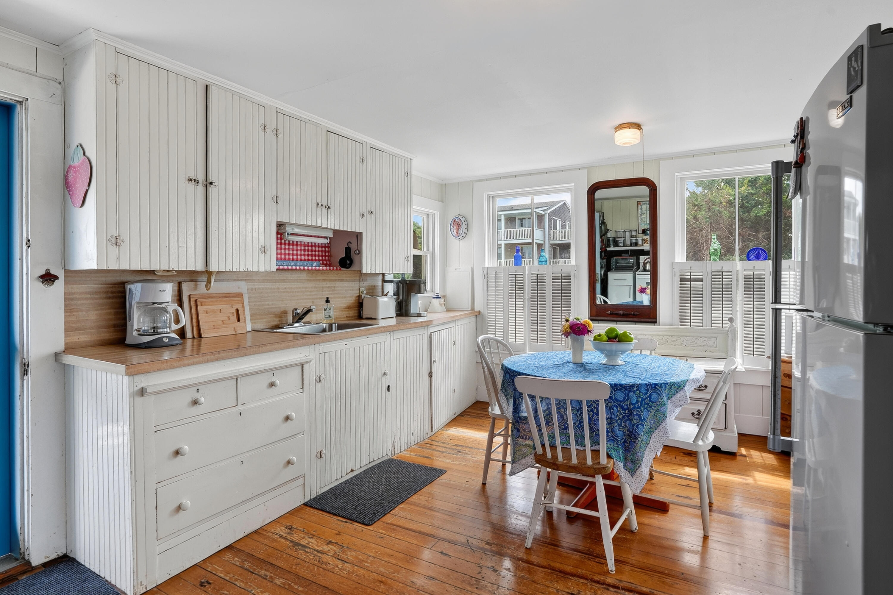 27 Beach Road Oak Bluffs MA 02557