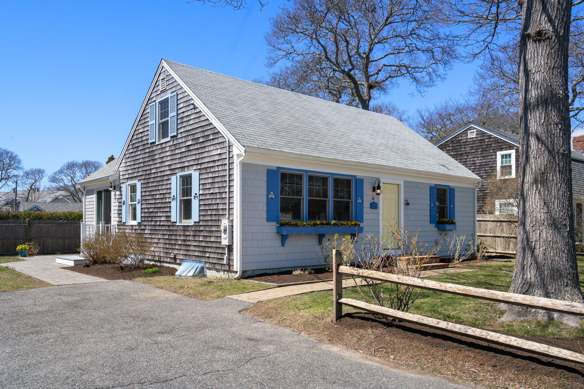 16 Eldona Avenue Falmouth MA 02540