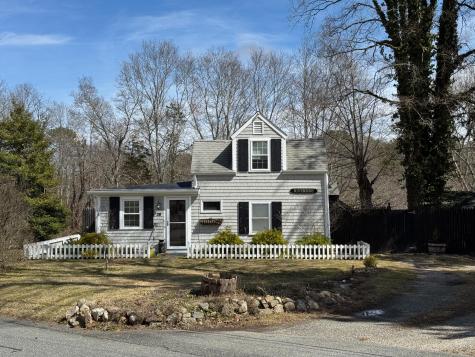 36 Lovells Lane Mashpee MA 02649