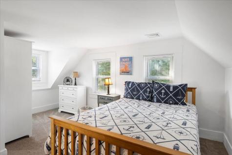 17 Coddington Road Barnstable MA 02632