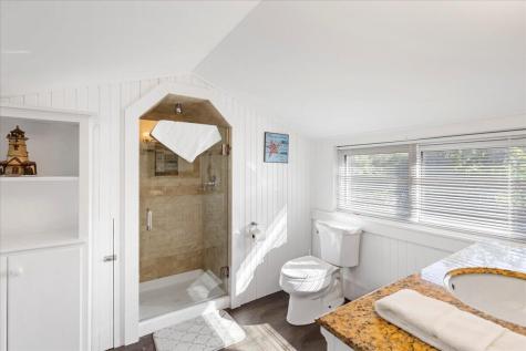 17 Coddington Road Barnstable MA 02632