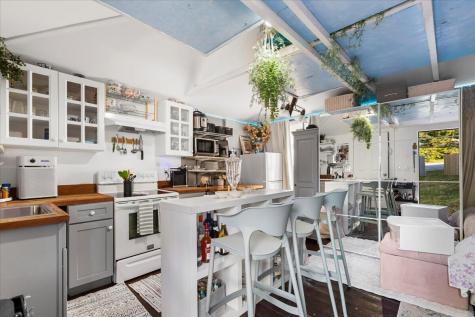 17 Coddington Road Barnstable MA 02632