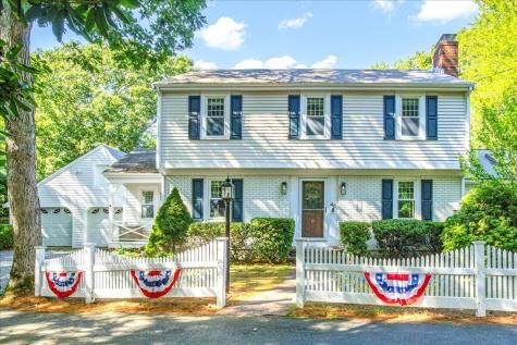 40 N North Hill Drive Falmouth MA 02556